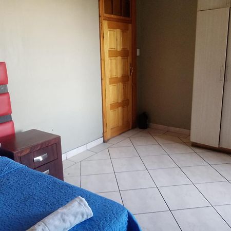 Ebony Guest House Pretoria Luaran gambar