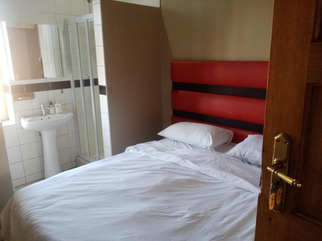 Ebony Guest House Pretoria Luaran gambar