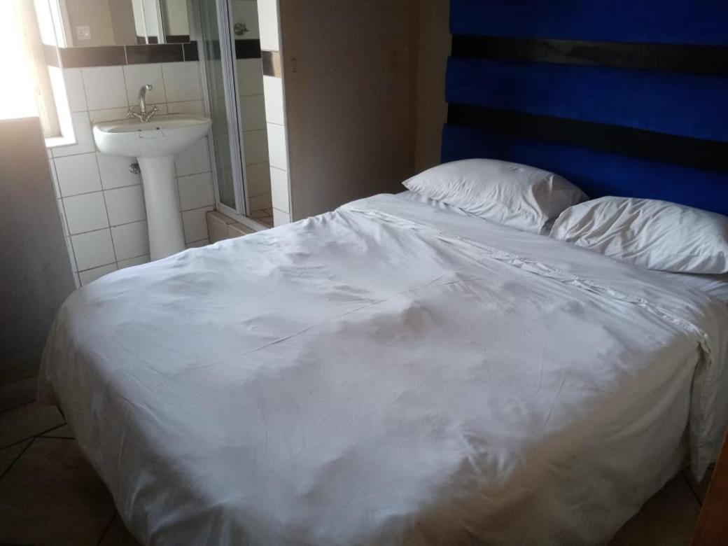 Ebony Guest House Pretoria Luaran gambar