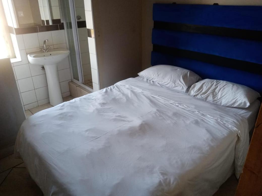 Ebony Guest House Pretoria Luaran gambar