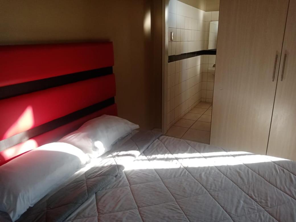 Ebony Guest House Pretoria Luaran gambar