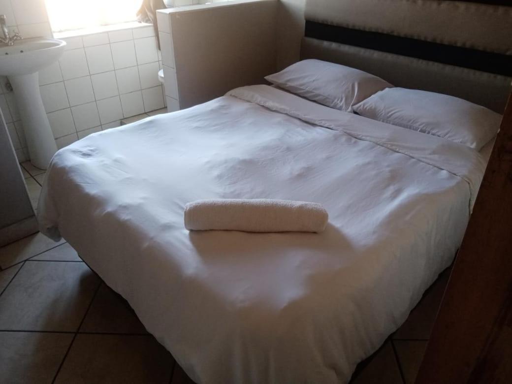 Ebony Guest House Pretoria Luaran gambar